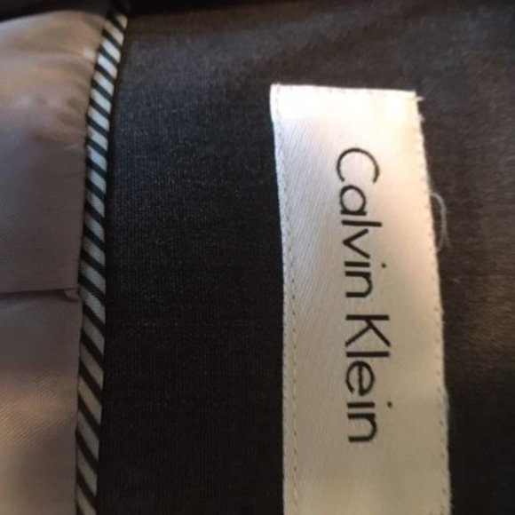 Suit - Picture 4 of 4